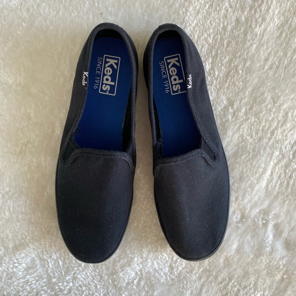 Keds Slip On Sneakers, Size 6, Brand New!